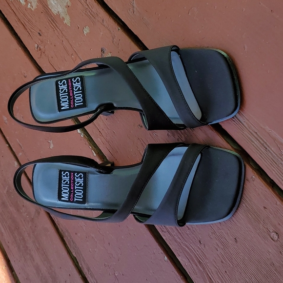 Mootsies Tootsies Shoes - NEW Vintage Heel sandals